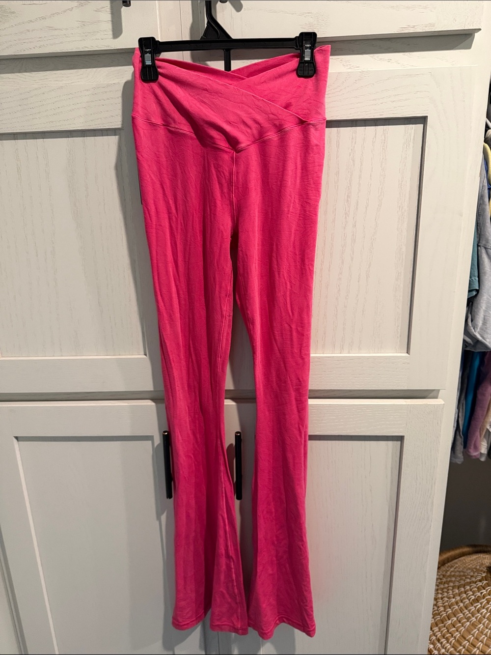 OFFLINE Aerie medium Hot Pink Stretch Flare Yoga Pants